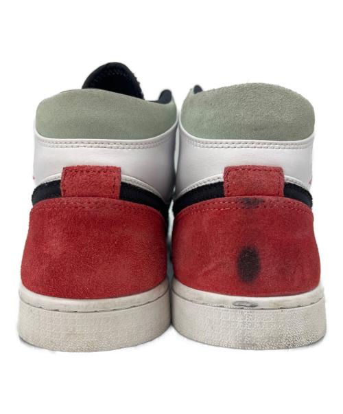 NIKE（ナイキ）NIKE (ナイキ) NIKE  Air Jordan 1 Mid SE  ハイカットスニーカー ホワイト×ブラック×レッド サイズ:29の古着・服飾アイテム