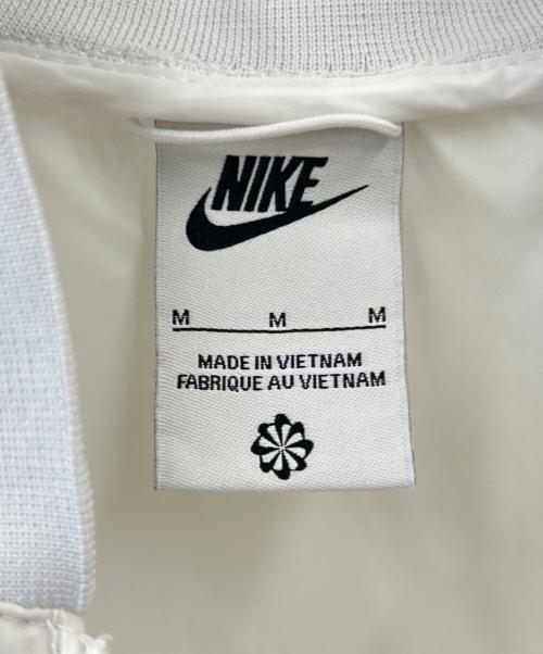 NIKE（ナイキ）NIKE (ナイキ) NIKE　ナイロンボンバージャケット ホワイト サイズ:Ｍの古着・服飾アイテム