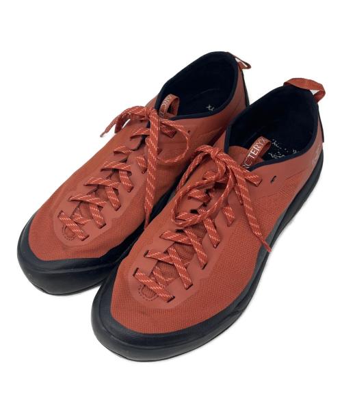 ARC'TERYX（アークテリクス）ARC'TERYX (アークテリクス) ARC'TERYX   KONSEAL LT   スニーカー オレンジ サイズ:24.5の古着・服飾アイテム