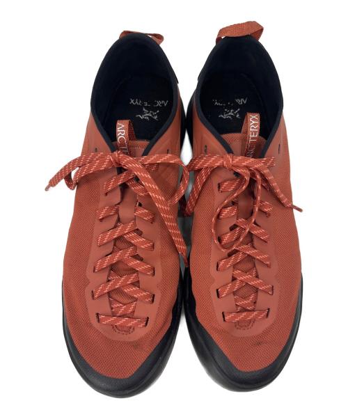 ARC'TERYX（アークテリクス）ARC'TERYX (アークテリクス) ARC'TERYX   KONSEAL LT   スニーカー オレンジ サイズ:24.5の古着・服飾アイテム