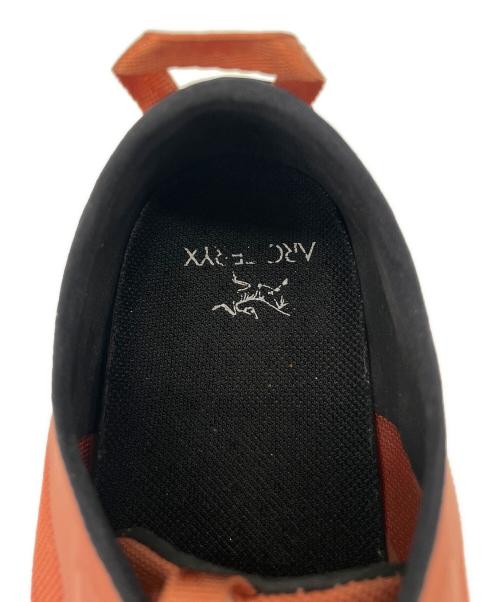 ARC'TERYX（アークテリクス）ARC'TERYX (アークテリクス) ARC'TERYX   KONSEAL LT   スニーカー オレンジ サイズ:24.5の古着・服飾アイテム