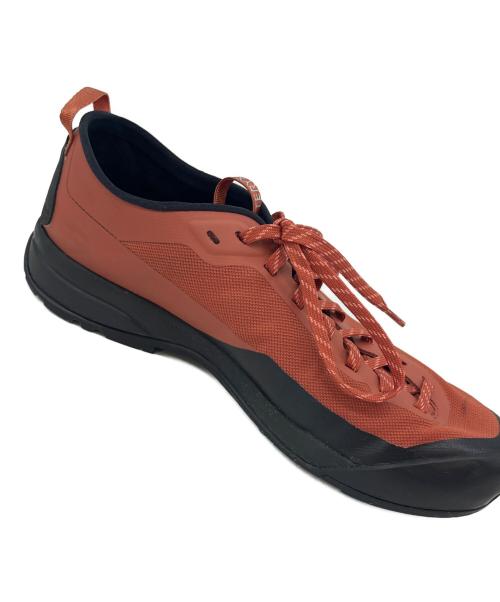 ARC'TERYX（アークテリクス）ARC'TERYX (アークテリクス) ARC'TERYX   KONSEAL LT   スニーカー オレンジ サイズ:24.5の古着・服飾アイテム
