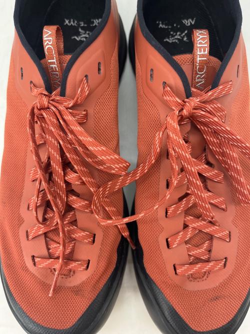 ARC'TERYX（アークテリクス）ARC'TERYX (アークテリクス) ARC'TERYX   KONSEAL LT   スニーカー オレンジ サイズ:24.5の古着・服飾アイテム