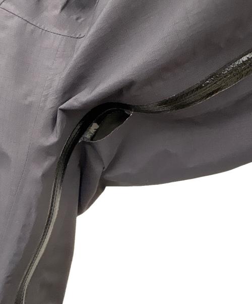 ARC'TERYX（アークテリクス）ARC'TERYX (アークテリクス) ARC'TERYX　ALPHA SL JACKET　ゴアテックスジャケット グレー サイズ:XSの古着・服飾アイテム
