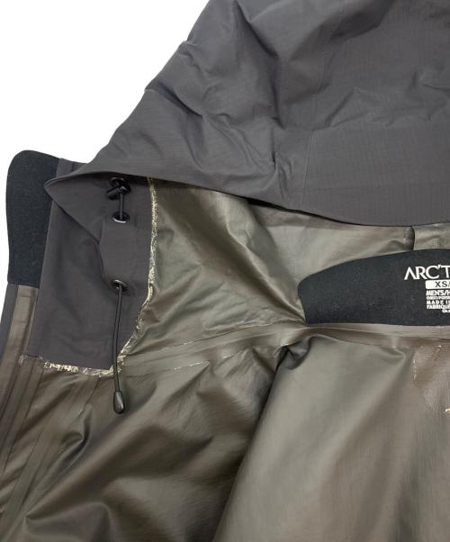 ARC'TERYX（アークテリクス）ARC'TERYX (アークテリクス) ARC'TERYX　ALPHA SL JACKET　ゴアテックスジャケット グレー サイズ:XSの古着・服飾アイテム