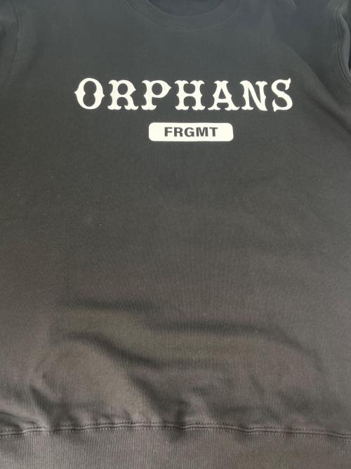 FRAGMENT DESIGN（フラグメントデザイン）FRAGMENT DESIGN (フラグメントデザイン) M.LEAGUE FRAGMENT DESIGN × M.LEAGUE  FRAGMENT ORPHANS  クルーネックスウェット ブラック サイズ:Lの古着・服飾アイテム