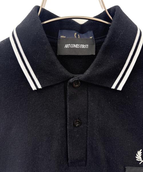 FRED PERRY（フレッドペリー）FRED PERRY (フレッドペリー) ART COMES FIRST (アートカムズファースト) FRED PERRY　ART COMES FIRST　ポロシャツ ブラック サイズ:36の古着・服飾アイテム