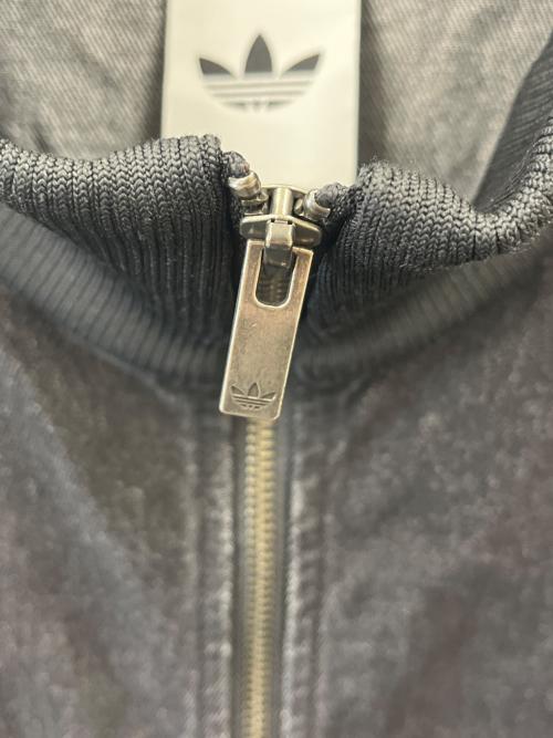 adidas（アディダス）adidas (アディダス) adidas  デニム ファイヤーバード トラックトップ ブラック サイズ:J XLの古着・服飾アイテム