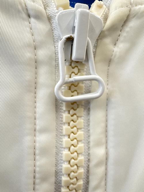 adidas（アディダス）adidas (アディダス) adidas　ロゴ パテッド ボンバー　中綿ジャケット ホワイト サイズ:J Oの古着・服飾アイテム
