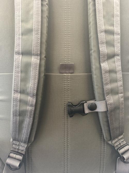 GREGORY（グレゴリー）GREGORY (グレゴリー) GREGORY　カバートソリッドデイ　バックパック グレーの古着・服飾アイテム
