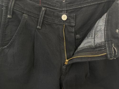 LEVI'S RED（リーバイス レッド）LEVI'S RED (リーバイス レッド) LEVI'S RED　デニムパンツ ブラック サイズ:W28 L32の古着・服飾アイテム