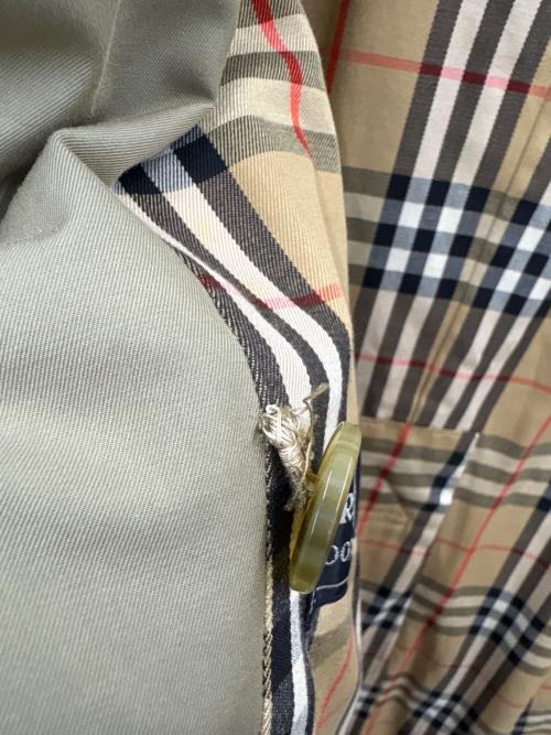 BURBERRY（バーバリー）BURBERRY (バーバリー) BURBERRY　トレンチコート カーキ サイズ:不明の古着・服飾アイテム