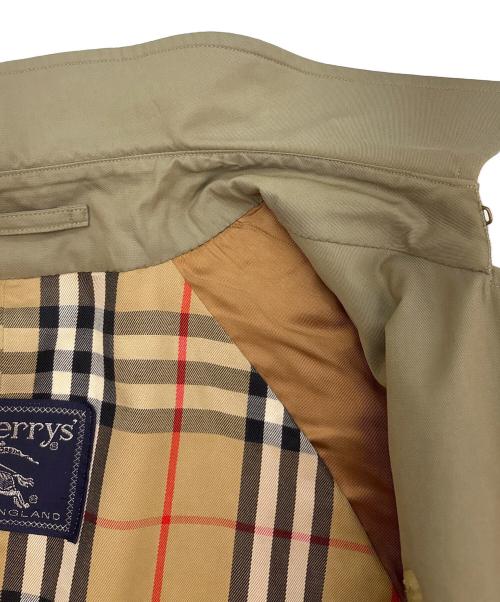 BURBERRY（バーバリー）BURBERRY (バーバリー) BURBERRY　トレンチコート カーキ サイズ:不明の古着・服飾アイテム