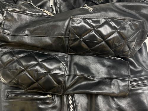 666 LEATHER WEAR（666レザーウェア）666 LEATHER WEAR (666レザーウェア) 666 Leather Wear　ダブルライダースジャケット ブラック サイズ:38の古着・服飾アイテム