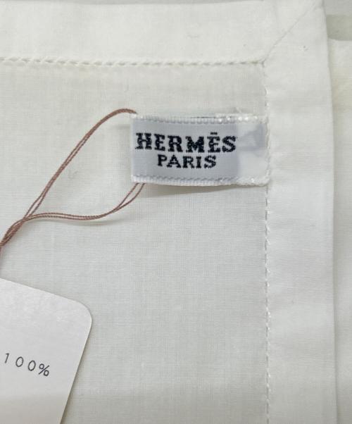 HERMES（エルメス）HERMES (エルメス) HERMES　刺繍ロゴハンカチ 未使用品の古着・服飾アイテム