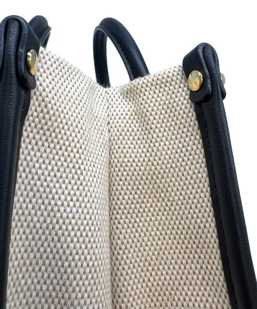 MICHAEL KORS（マイケルコース）MICHAEL KORS (マイケルコース) MICHAEL KORS 　2WAYショルダーバッグ アイボリー×ブラックの古着・服飾アイテム
