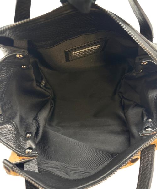 GIANNI CHIARINI（ジャンニ キアリーニ）GIANNI CHIARINI (ジャンニ キアリーニ) GIANNI CHIARINI 　2WAYショルダーバッグ ブラウン×ブラックの古着・服飾アイテム