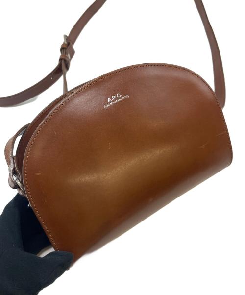A.P.C.（アーペーセー）A.P.C. (アーペーセー) A.P.C.　ショルダーバッグ ブラウンの古着・服飾アイテム