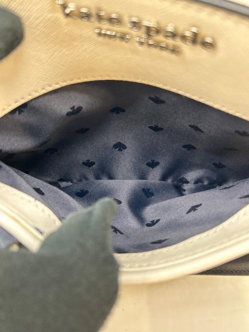 Kate Spade（ケイトスペード）Kate Spade (ケイトスペード) Kate Spade 　デニム スモール サッチェル 　2WAYバッグ ホワイト×ネイビーの古着・服飾アイテム