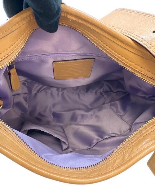 COACH（コーチ）COACH (コーチ) COACH　シグネチャー　ショルダーバッグ ベージュの古着・服飾アイテム