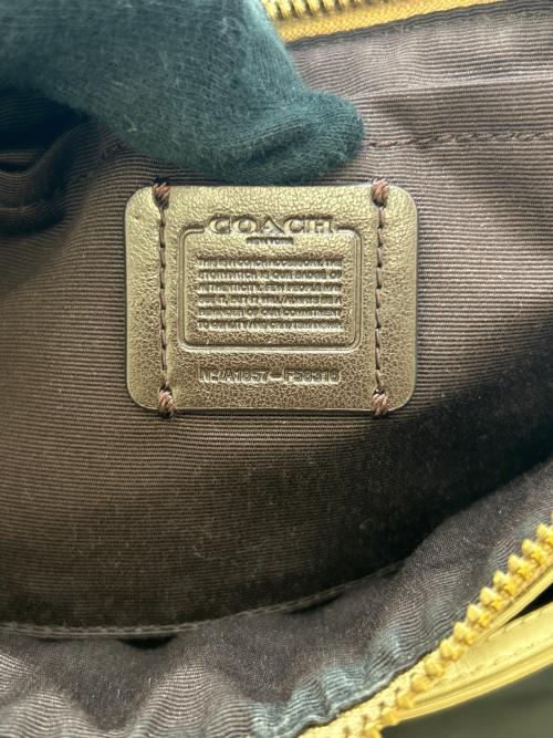 COACH（コーチ）COACH (コーチ) COACH　シグネチャー　ショルダーバッグ ベージュの古着・服飾アイテム