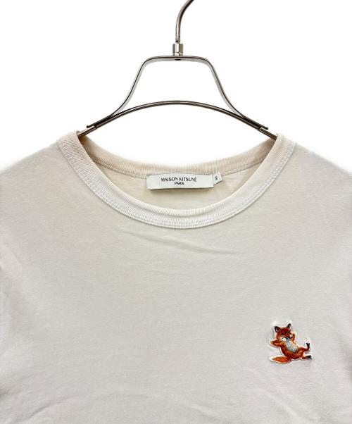 maison kitsune（メゾンキツネ）maison kitsune (メゾンキツネ) MAISON KITSUNE　チラックスフォックスパッチTシャツ ホワイト サイズ:XSの古着・服飾アイテム