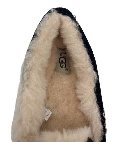UGG（アグ）UGG (アグ) UGG  モカシンシューズ ブラック サイズ:22の古着・服飾アイテム