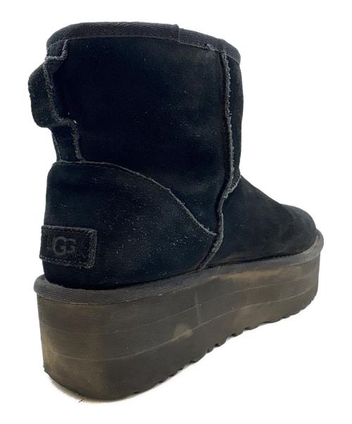 UGG（アグ）UGG (アグ) UGG　Classic Mini Platform　ムートンブーツ ブラック サイズ:25の古着・服飾アイテム