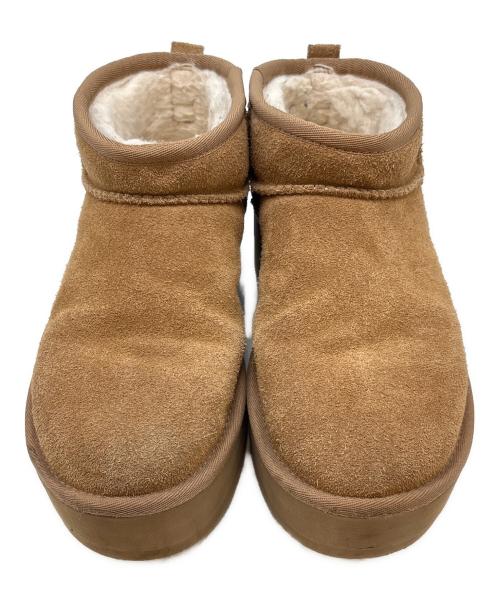 UGG（アグ）UGG (アグ) UGG　Classic Ultra Mini Platform　ムートンブーツ ベージュ サイズ:24の古着・服飾アイテム