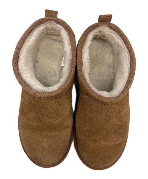 UGG（アグ）UGG (アグ) UGG　Classic Ultra Mini Platform　ムートンブーツ ベージュ サイズ:24の古着・服飾アイテム