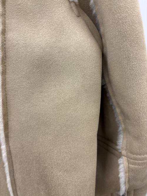 UGG（アグ）UGG (アグ) UGG　セイデンラックスフラッフジャケット ベージュ×ホワイト サイズ:XLの古着・服飾アイテム