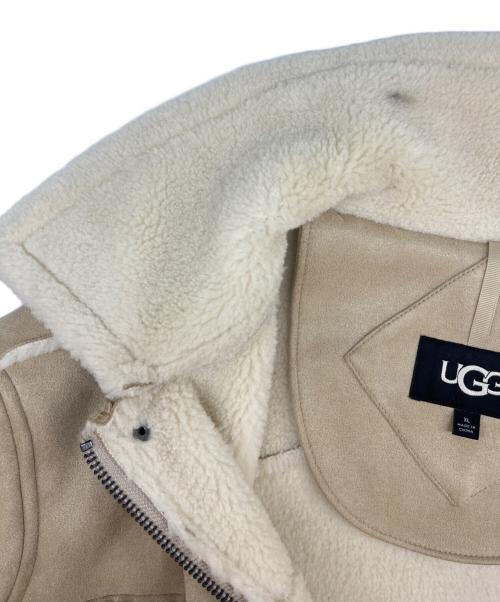 UGG（アグ）UGG (アグ) UGG　セイデンラックスフラッフジャケット ベージュ×ホワイト サイズ:XLの古着・服飾アイテム