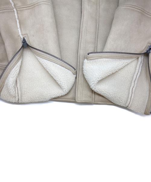UGG（アグ）UGG (アグ) UGG　セイデンラックスフラッフジャケット ベージュ×ホワイト サイズ:XLの古着・服飾アイテム