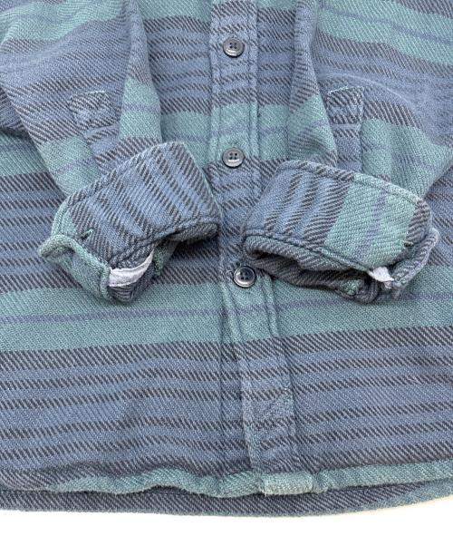 L.L.Bean（エルエルビーン）L.L.Bean (エルエルビーン) L.L.Bean　ヘビーネルシャツ グリーン×ネイビー サイズ:M-REGの古着・服飾アイテム