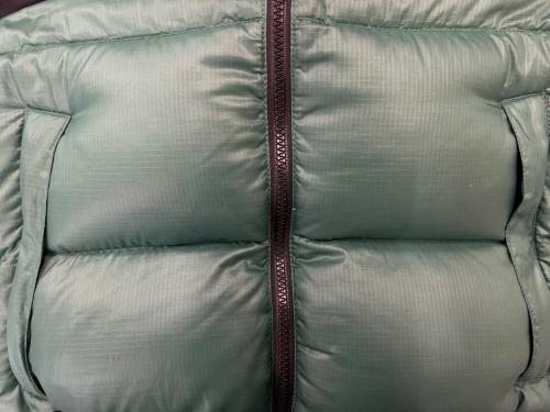 THE NORTH FACE（ザ ノース フェイス）THE NORTH FACE (ザ ノース フェイス) THE NORTH FACE　ヌプシダウンジャケット グリーン×ブラック サイズ:Sの古着・服飾アイテム
