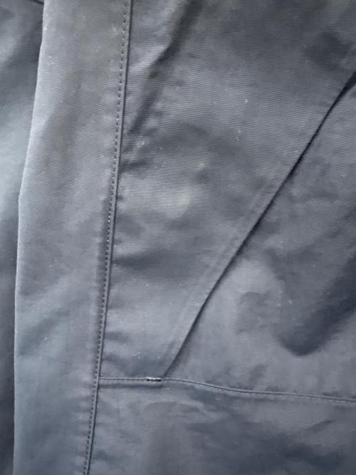 HELLY HANSEN（ヘリーハンセン）HELLY HANSEN (ヘリーハンセン) HELLY HANSEN　スカンザライトジャケット　マウンテンパーカー ネイビー サイズ:Lの古着・服飾アイテム
