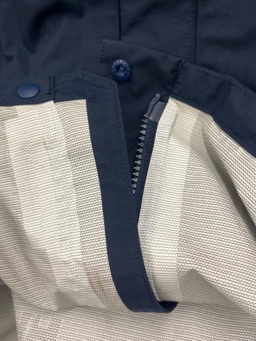 HELLY HANSEN（ヘリーハンセン）HELLY HANSEN (ヘリーハンセン) HELLY HANSEN　スカンザライトジャケット　マウンテンパーカー ネイビー サイズ:Lの古着・服飾アイテム