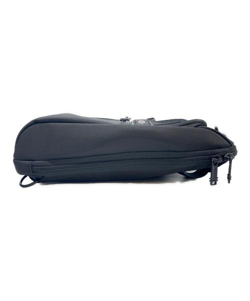 TUMI（トゥミ）TUMI (トゥミ) TUMI　スリングバッグ ブラックの古着・服飾アイテム
