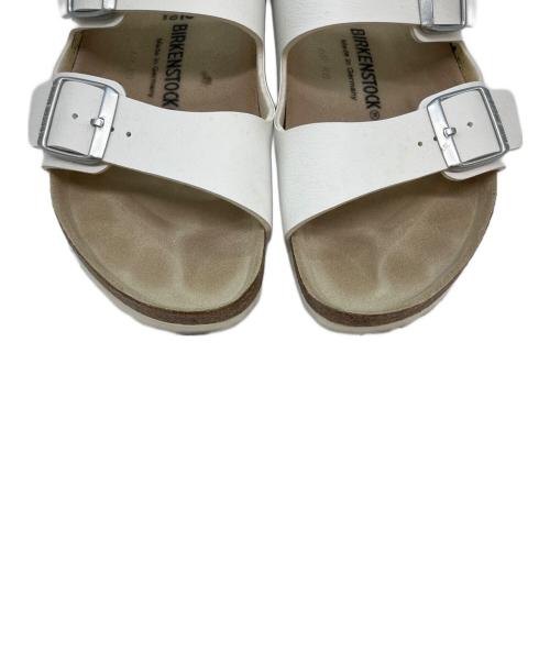 BIRKENSTOCK（ビルケンシュトック）BIRKENSTOCK (ビルケンシュトック) BIRKENSTOCK　サンダル ホワイト サイズ:27.0の古着・服飾アイテム