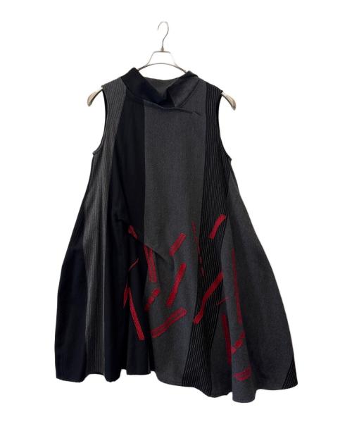 慈雨（ジウ）慈雨 (ジウ) 慈雨　ノースリーブワンピース グレー サイズ:40の古着・服飾アイテム
