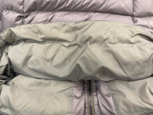MONCLER（モンクレール）MONCLER (モンクレール) MONCLER　ダウンコート ベージュの古着・服飾アイテム