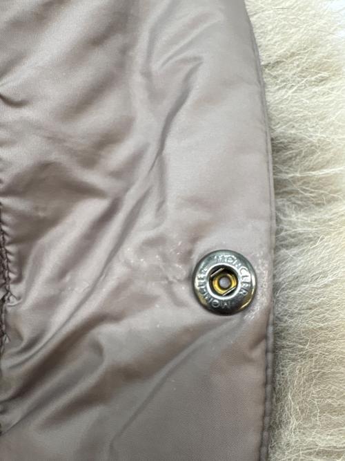 MONCLER（モンクレール）MONCLER (モンクレール) MONCLER　ダウンコート ベージュの古着・服飾アイテム