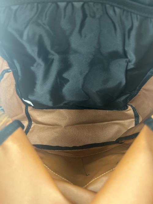 CarHartt（カーハート）CarHartt (カーハート) CarHartt　リュック ブラウンの古着・服飾アイテム