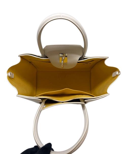FURLA（フルラ）FURLA (フルラ) FURLA　GENESI L TOTE　トートバッグ アイボリーの古着・服飾アイテム
