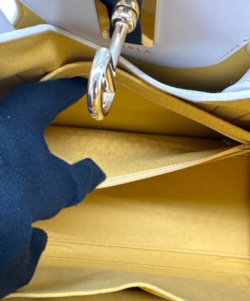 FURLA（フルラ）FURLA (フルラ) FURLA　GENESI L TOTE　トートバッグ アイボリーの古着・服飾アイテム