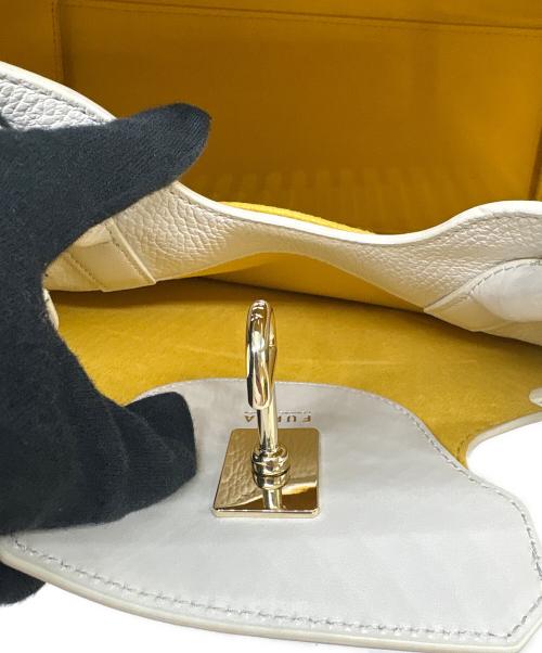 FURLA（フルラ）FURLA (フルラ) FURLA　GENESI L TOTE　トートバッグ アイボリーの古着・服飾アイテム