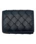 BOTTEGA VENETA（ボッテガベネタ）の古着「BOTTEGA VENETA 　3つ折りイントレチャートコンパクトウォレット」｜ブラック