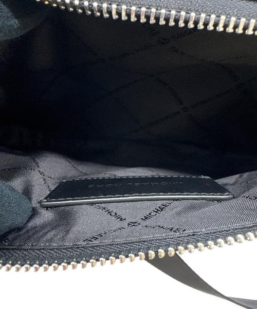 MICHAEL KORS（マイケルコース）MICHAEL KORS (マイケルコース) MICHAEL KORS　Cooper Crossbody Bag　ショルダーバッグ グレーの古着・服飾アイテム