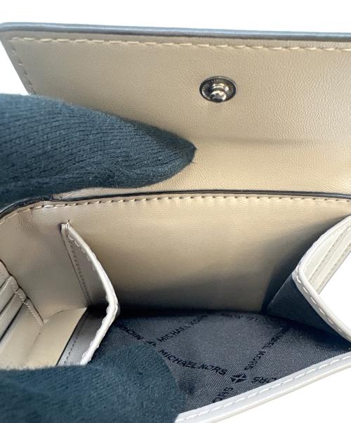 MICHAEL KORS（マイケルコース）MICHAEL KORS (マイケルコース) MICHAEL KORS 　2つ折り財布 グレーの古着・服飾アイテム