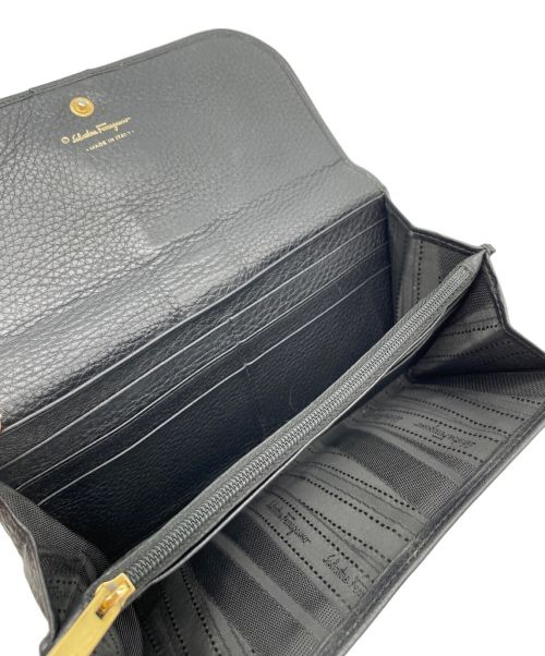 Salvatore Ferragamo（サルヴァトーレ フェラガモ）Salvatore Ferragamo (サルヴァトーレ フェラガモ) 長財布の古着・服飾アイテム